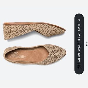 Woman’s cheetah flats